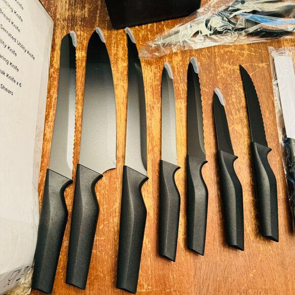 Syvio 14-Piece Knife Set With Block - Picture 11 of 13